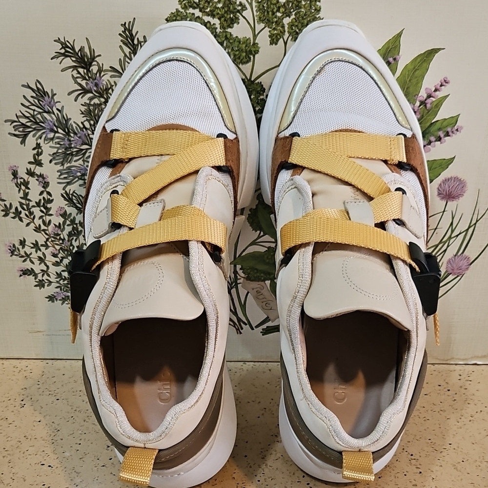 CHLOE Chic Harvest Gold Sneakers